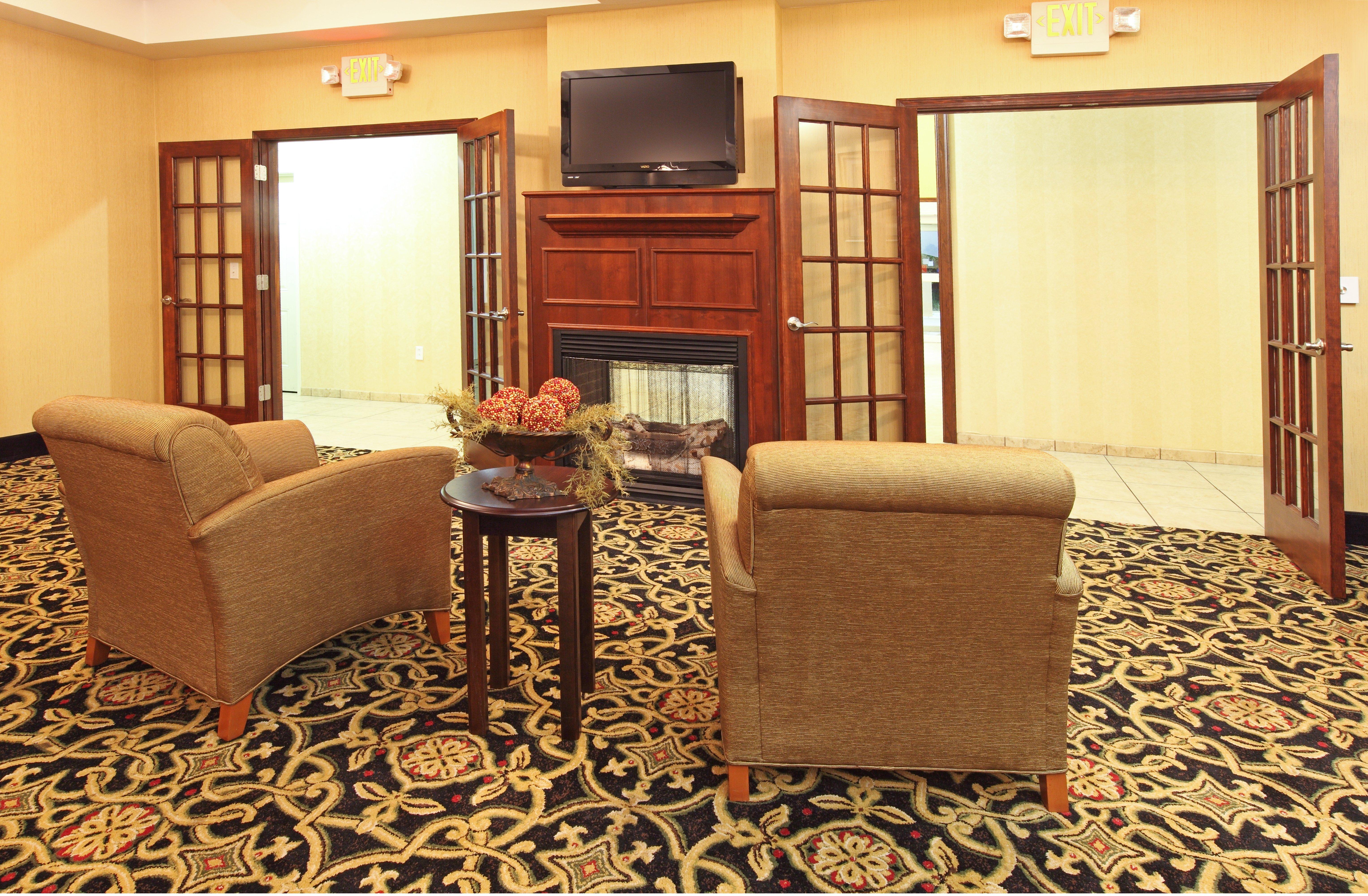 Holiday Inn Express Hotel & Suites Clarksville Esterno foto