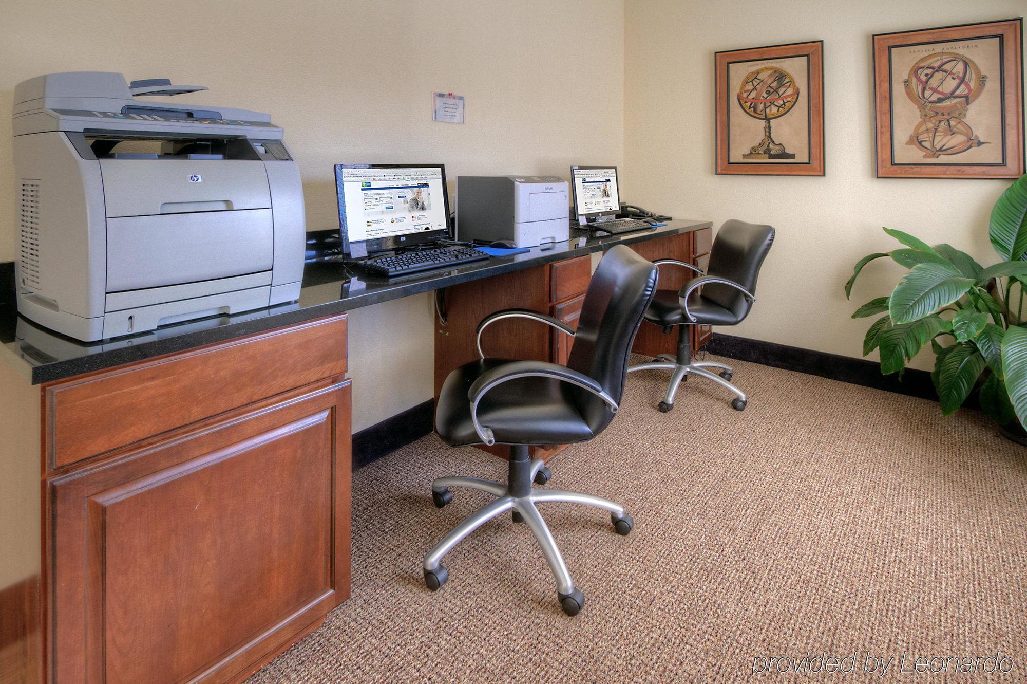 Holiday Inn Express Hotel & Suites Clarksville Esterno foto