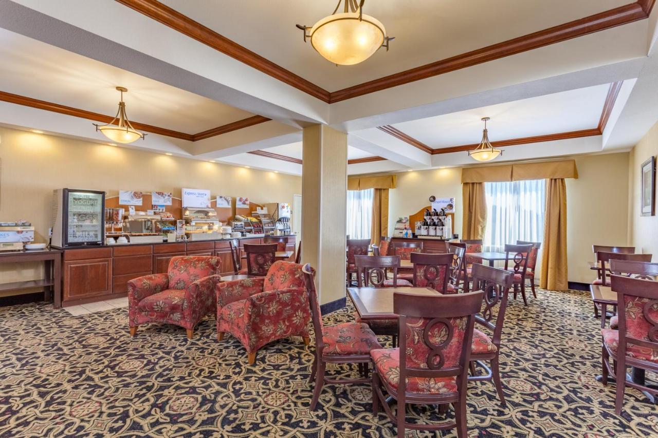 Holiday Inn Express Hotel & Suites Clarksville Esterno foto